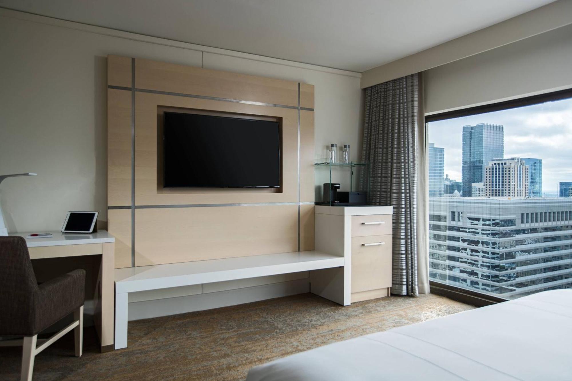 Kamer met 1 Kingsize bed, Uitzicht op de Stad, Hoge Verdieping