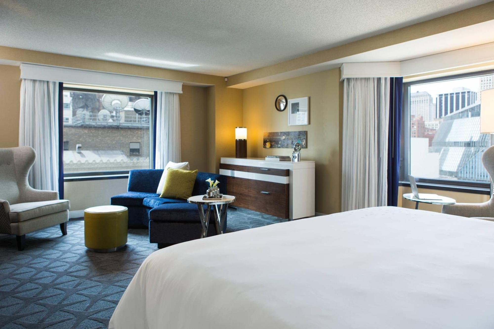 Junior Suite 1 King City view,1643160052:JPEG