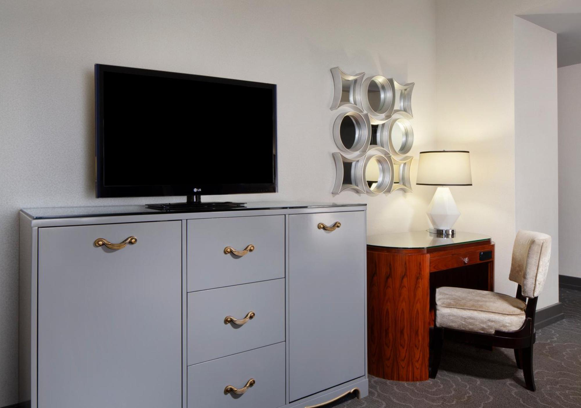 Premium King Room